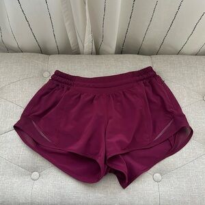 lululemon 2.5” Hotty Hot Short